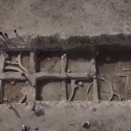 AKNASHEN: primo insediamento permanente nella Valle dell’Ararat (VI millennio a.C.)